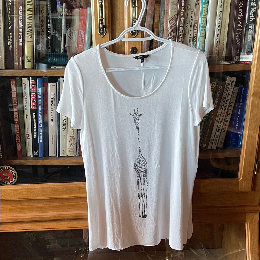 RW&CO. White Giraffe Print Tee